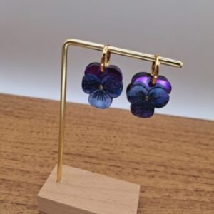 Pendiente pensamiento morado mini aro